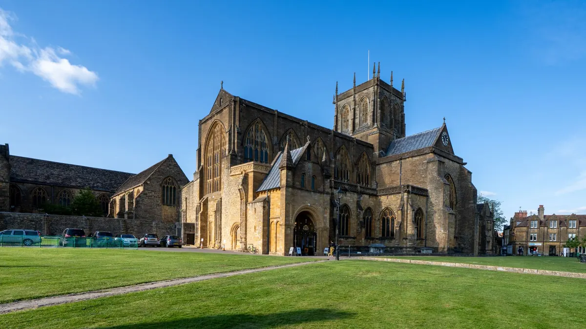 Abbey vs Cathedral vs Priory: Key Differences Every Visitor Should Know